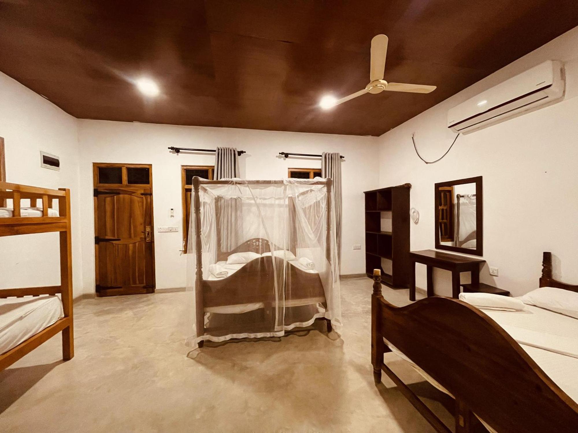 Auberge de jeunesse Coconut Hill Baie d'Arugam Extérieur photo