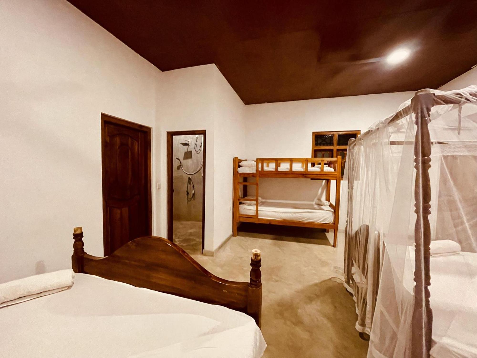 Auberge de jeunesse Coconut Hill Baie d'Arugam Extérieur photo