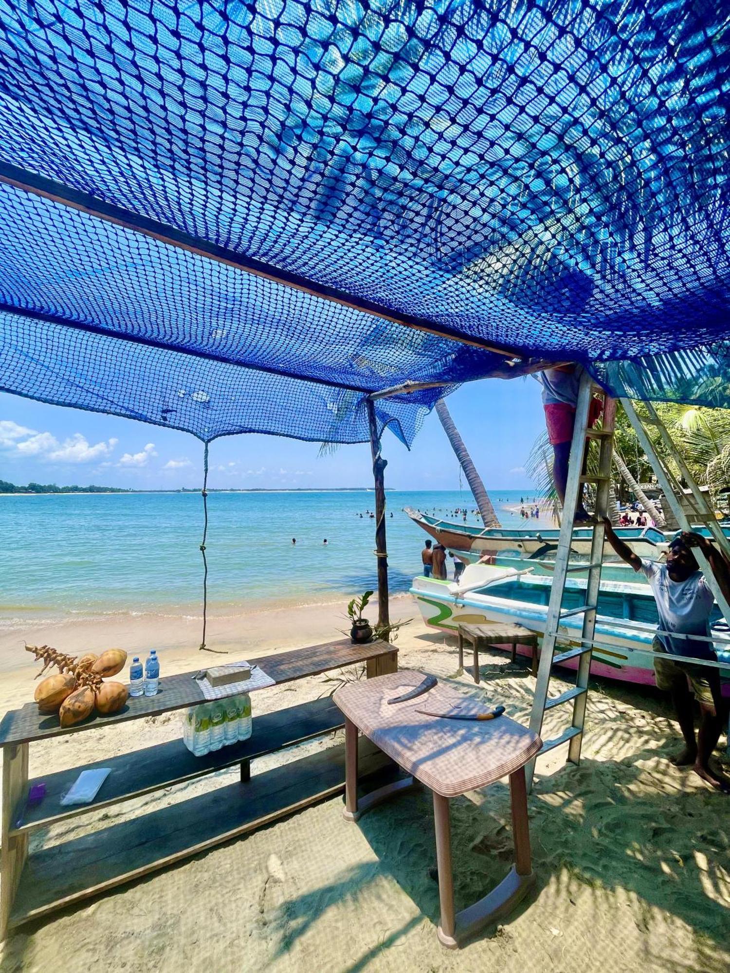 Auberge de jeunesse Coconut Hill Baie d'Arugam Extérieur photo